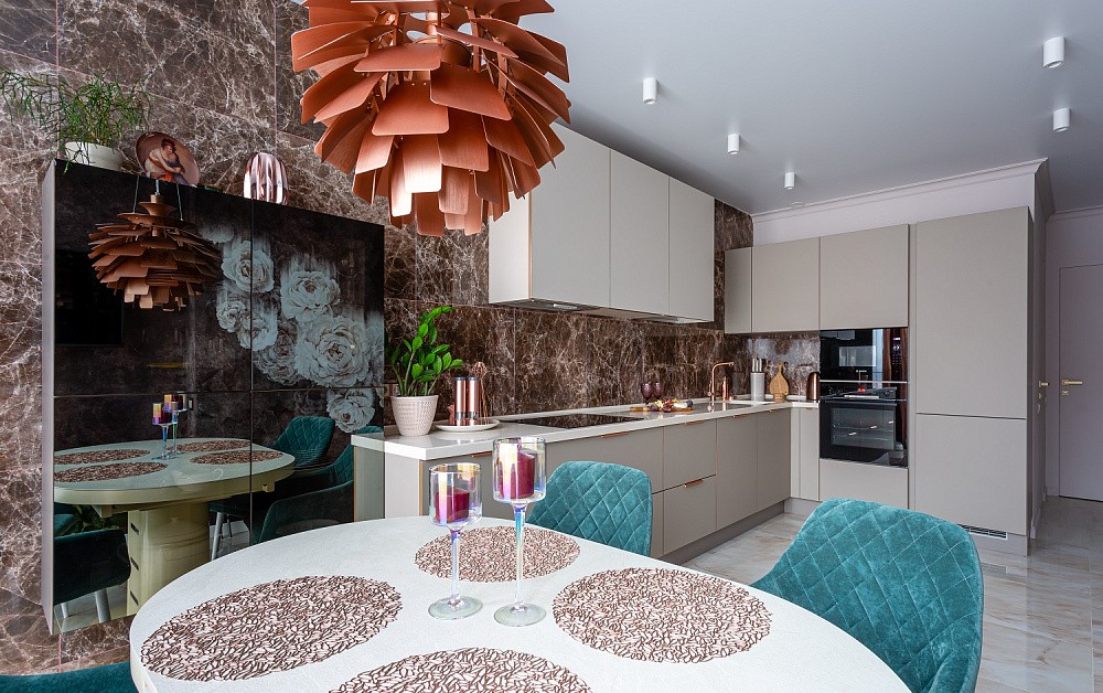 Г-образная кухня с бархатистыми фасадами
