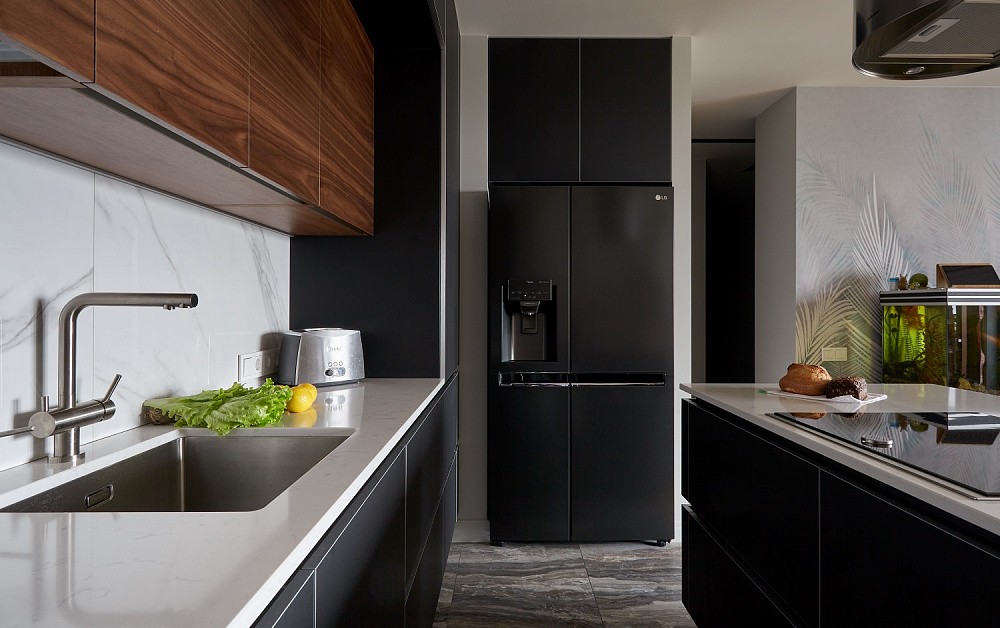 Брутальная кухня с древесными акцентами