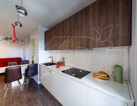 Угловые белые кухни