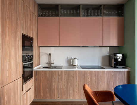 Светлая кухня в Екатеринбурге