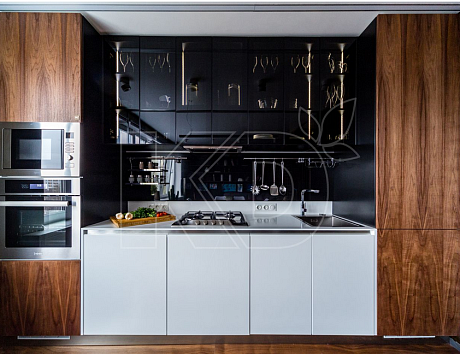 дизайн кухни в бело-коричневых тонах