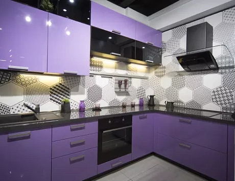 Фиолетовая кухня в Егорьевске