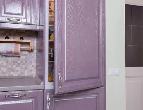 Фиолетовая кухня в Твери