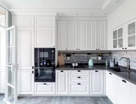 Белая кухня в Мурманске